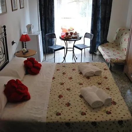 City Room B&B فندق مبيت وإفطار 5*