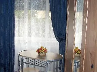 City Room B&B فندق مبيت وإفطار 5*